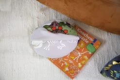 Nici 48820 Kissen Dinosaurier Fossily Wendeplüsch Glow In The Dark 32x26cm GREEN -Nici 48820 14 Milieu 2048x1365